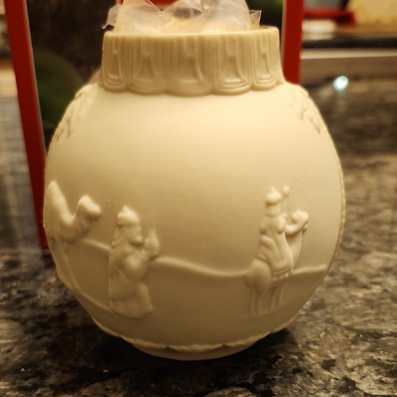 Lenox Nativity Votive - Picture 4 of 5